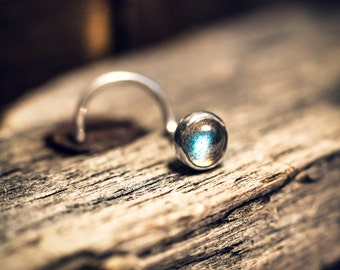 4mm Labradorite Nose Stud Bezel Set In Silver With A Stunning Flash