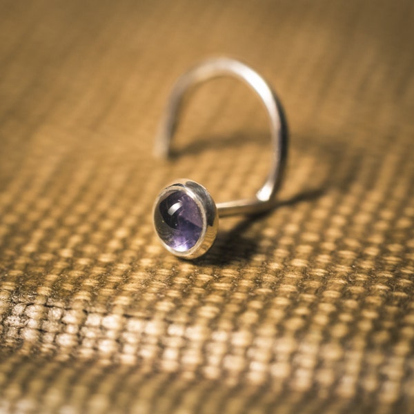 Small Silver and Iolite Nose Stud (3mm Cabochon)