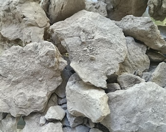Natural clay TATAR ROSE (fat, dull crunch, porous, sticks strongly, made in France) - 70-110 grams