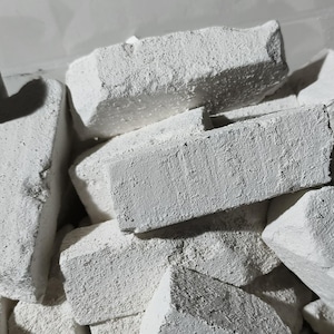 CHERNYANKA sawn chalk (medium-hard, dry, whitewash flavor, many grains - crunches like shortbread cookies, France) - 70-110 grams