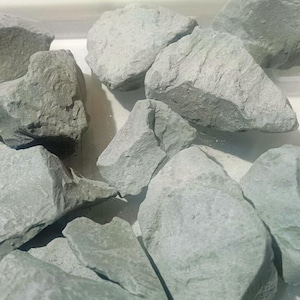 Natural clay UZBEK BLUE (food grade, slightly salted, pieces 70-110 grams)