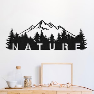 Decorazioni per la casa in metallo a tema natura, decorazioni murali con foresta e montagna, decorazioni uniche per gli amanti dell'aria aperta, cartello in metallo minimalista per Natale