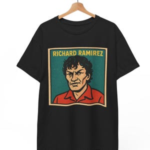 Camiseta de cómic de Richard Ramírez, camiseta retro vintage con gráficos de crímenes reales para hombre y mujer, camiseta unisex de humor negro, regalo de meme atrevido, crimen maldito