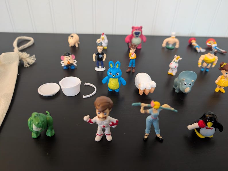 Minifiguras de Toy Story de 36 unidades con bolsa personalizada imagen 6