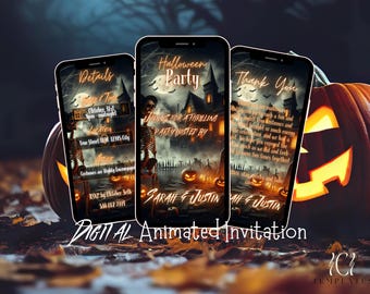Könnte beinhalten: Digitale animierte Einladung zu einer Halloween-Party, die von Sarah & Justin ausgerichtet wird. Die Einladung zeigt ein gruseliges Spukhaus, Skelette und Kürbisse mit Lichtern vor einem dunklen, stürmischen Himmel. Der Text enthält Details zur Party, einschließlich Datum, Uhrzeit, Ort und RSVP-Informationen.