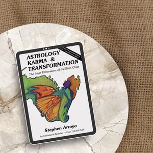 Astrología Karma y Transformación por Stephen Arroyo