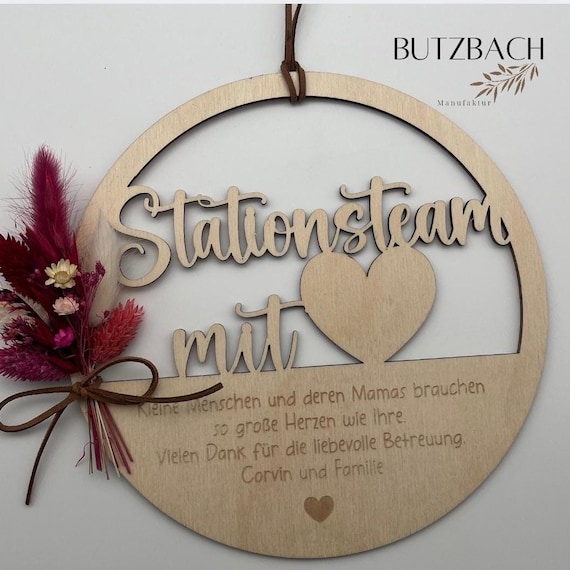 Personalisiertes Holzschild für das Stationsteam – Mit Herz und Dankeschön, Abschiedsgeschenk
