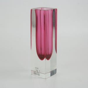 Vintage Murano Sommerso Glasvase - Handbearbeitetes Kunstglas - 16 cm - Cranberry Rosa Glas - Vetri Murano Rosa - Mid-Century Modern