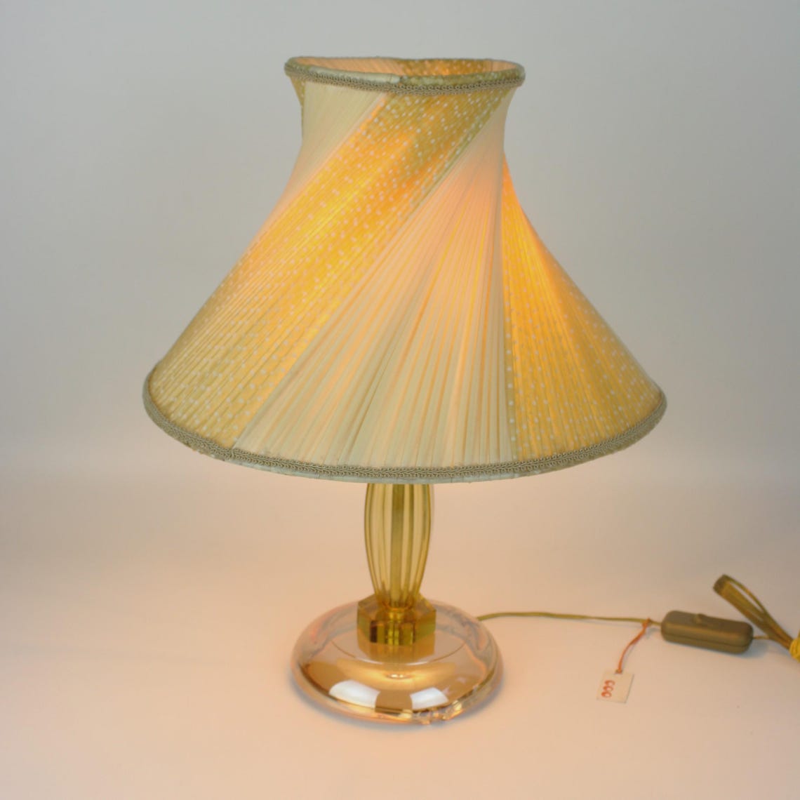 Art Deco Table Lamp: Iridescent Glass Base, Twisted Fabric Shade, foto 2 di 5