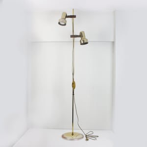 Vintage 1970s Adjustable Spot Floor Lamp – 3-Way Switch – Chrome & Brass – 145cm Tall – Industrial Mid Century Modern Lighting
