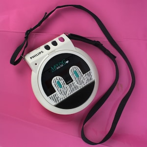 Reproductor de casetes Walkman Philips vintage con sonido en movimiento, reproductor de música portátil retro de los años 90 con correa, reproductor de cintas Philips poco común