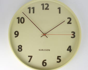 Reloj de pared Karlsson Soft Yellow – Reloj de madera minimalista moderno (40 cm)