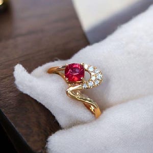 Labbtillverkad spinell 14k guldpläterad sterlingsilverring rubinröd statement-smycken