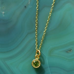 Peridot Necklace Gold August Birthstone Necklaces Dainty Gemstone Pendant Layering Necklaces Gold