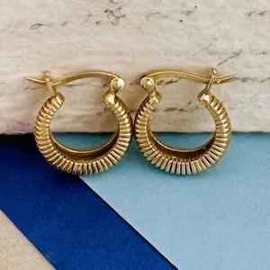 Gold Huggie Earrings Small Hoop Earrings Textured Hoops Everyday Earrings for Women Chunky Gold Hoop Earrings Gift for Her