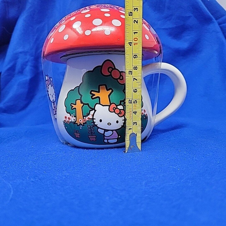 Bioworld Hello Kitty Sculpted Mug - Thumbnail 5