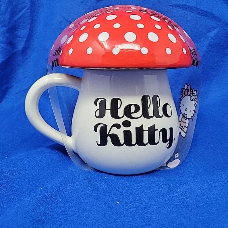 Bioworld Hello Kitty Sculpted Mug - Thumbnail 2