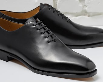Men’s Black Whole cut Oxford Shoes Formal Dress Shoes Leather Lace Up Modern Business Style