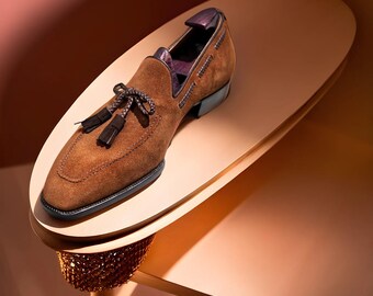Gepersonaliseerde handgemaakte bruine suède loafers met kwastjes designer schoenen, leren zool schoenen voor kantoor, wiedenfeestje