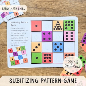Può includere: Un colorato gioco educativo con il testo "Subitizing Pattern Game" e "Early Math Skill". Il gioco include una griglia con quadrati colorati e gettoni numerici. Le parole "Digital Download" sono anche visibili.