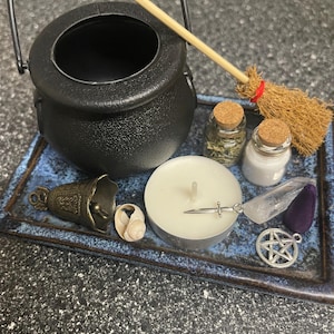 Witches Altar Essentials
