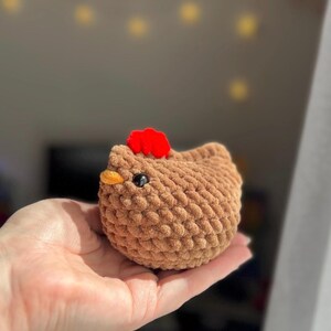 Virkade kycklingar inspirerade av Stardew Valley – Handgjorda spelplyschdjur | Present till videospelsfans | Amigurumi-kycklingplyschdjur bild 8