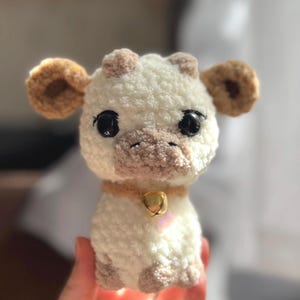 Fluffy Cow Plush – Crochet Highland Cow Amigurumi – Small Kawaii Moo Plushie – Handmade Baby Cow – Cute Cow Stuffed Animal Gift