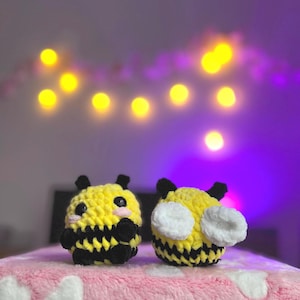 Cute Bee Amigurumi Crochet | Handmade Bumblebee Plush | Kawaii Bee Gift Idea | Small Bee Soft Plushie | Bee Lover Gift