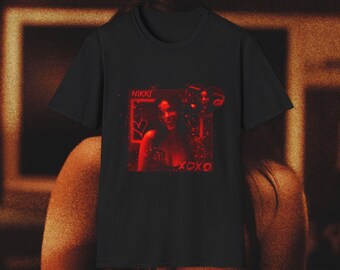 Camiseta premium XOXO Nikki / Camiseta de regalo de la película de terror Obsession 2026