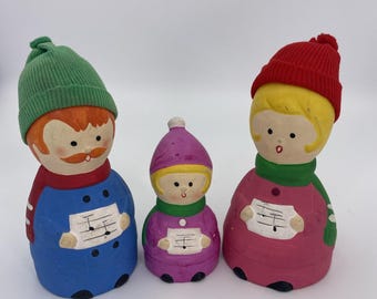 Juego de 3 figuras de villanciqueros de papel maché de Corea, estilo vintage kitsch de mediados de siglo.