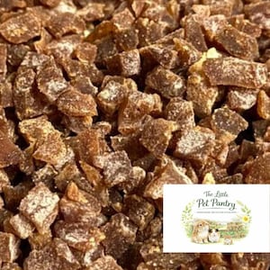 Dried Pear Cubes: Natural Foraging Treats for Rabbits & Guinea Pigs