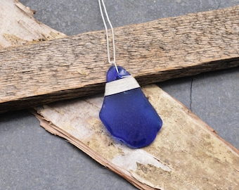 Stunning cobalt blue sterling silver lashed genuine Maine sea / beach glass necklace pendant rare and wonderful ocean style jewelry