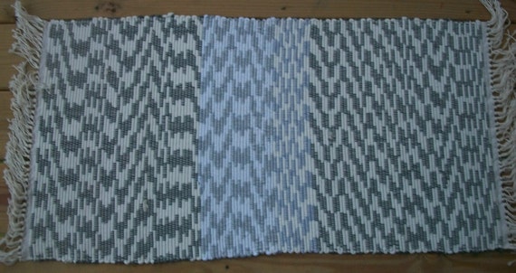 Amish hand made rugs.Hand loomed rugs.  Gray and light  gray . Hand woven rugs. 100% cotton rugs. Amish area rugs.Go green.Natural cotton.