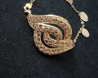 22K Gold-Plated Lira Leaf Bracelet: Middle Eastern Style