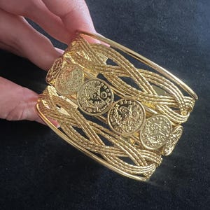 Luxurious 22k Lira gold-plated bracelet, middle eastern jewelry, gold cuff bangle, Dubai jewelry, Arabic, gold plated, Arab jewelry,cuff