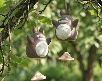 Campana de viento Totoro grabada personalizada, decoración de jardín zen japonés, adorno rústico para ventana, porche o jardín, decoración retro con suave sonido de campana.