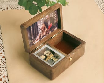 Pudełko na prezent urodzinowy Niestandardowa biżuteria z drewna vintage Pudełko na prezent ze zdjęciem grawerowane Kreatywne pudełko na biżuterię DIY Prezent urodzinowy na rocznicę