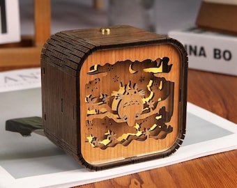 Prezent na Dzień Ojca, spersonalizowana drewniana lampka nocna 3D z grawerunkiem Totoro, drewniana pozytywka LED z anime, prezent Ghibli, prezent na rocznicę dla niej