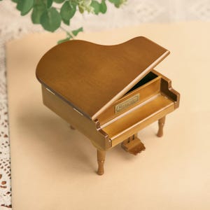 Cadeau d'anniversaire boîte à musique piano personnalisée boîte à musique en bois gravée personnalisée boîte à alliances cadeau d'anniversaire piano pour fille et elle