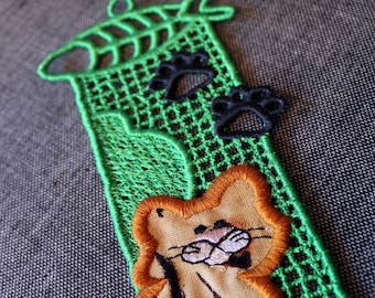 Super Cat Lace Bookmark Green Embroidery