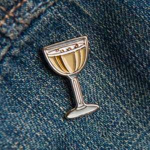 Pisco Sour Cocktail - Enamel Pin - Cocktail Gift