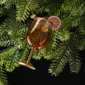 ornament cocktails!! 🥂 #christmas #december #cocktail #cocktails