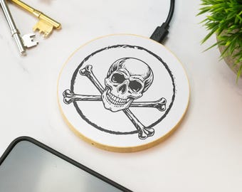 Trådlös telefonladdare med dödskalle och piratmotiv, Jolly Roger, trätryckt mobiltelefonpresent