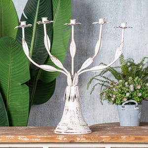 Distressed Floral Five-Branch Candlestick Beige Leaf Candlestick Dinner Table Decoration Holiday Decoration Halloween Party Decor Gifts