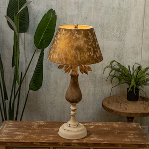 Distressed Wooden Base Table Lamp Antique Finish Lampshade Floral Decorative Table Lamp Bedside Table Lamp Housewarming Gifts