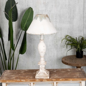 France Style Wooden Base Table Lamp Decorative Table Lamp Elegant White Lampshade Distressed Table Lamp Home Decor