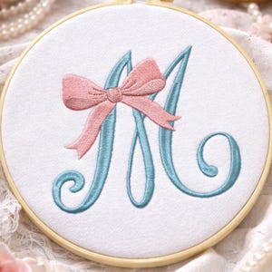 Diseños de bordado de monogramas con lazo (A-Z), 5 tamaños, dst, des, exp, jef, vp3, descarga instantánea