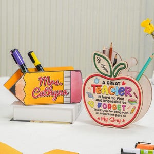 Custom Teacher Pen Holder for Desk, Teacher Appreciation Gift, Hand Painted Desk Accessory, Classroom Supplies, Back to School Gifts