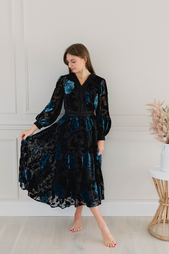 Women's FLOWER MIDI Belt DRESS, Black and Blue Floral Design Long