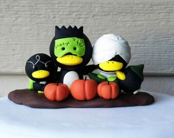 halloween penguin family